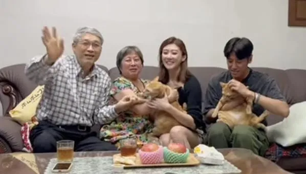 音樂才女林逸欣30日在臉書發文，親自證實父親離世的噩耗。（圖／翻攝FB 林逸欣 Shara）