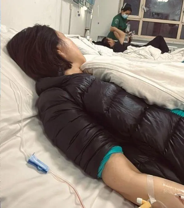 利菁貼出住院照。（圖／翻攝利菁臉書）