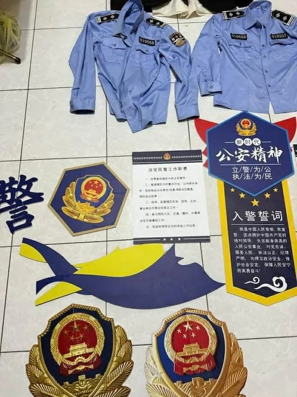 黃姓男子在台中架設詐騙機房，由成員以AI視訊假冒中國檢察官及公安，詐騙香港民眾匯款。（圖／警方提供）