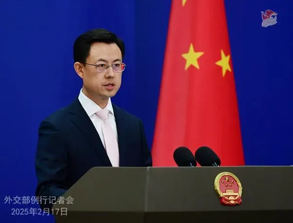 大陸外交部發言人郭嘉昆17日主持例行記者會。（圖／翻攝大陸外交部網站）