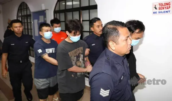 5名被告20日出庭，包括2名台灣籍男子。（圖／翻攝自大都會日報）