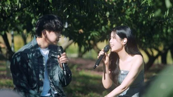 Lyn（右）與ISU23日證實結束11年婚姻。（圖／翻攝Lyn IG）