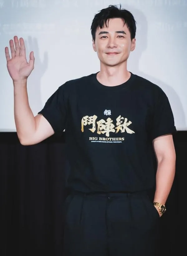 星是元介近期在電影《角頭-鬥陣欸》中飾演一名菜鳥警察「小蔡」。（圖／翻攝IG jay_shih__）