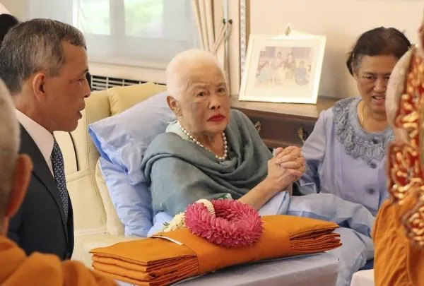 泰國王太后詩麗吉（Queen Sirikit）病逝。（圖／美聯社）