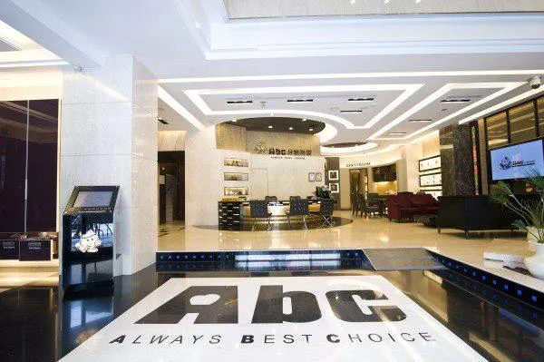 高雄市知名連鎖牙醫集團「Abc牙醫聯盟」爆發逃漏稅、詐領健保、洗錢等重大案件，被檢方起訴。（圖／翻攝Abc牙醫聯盟臉書）