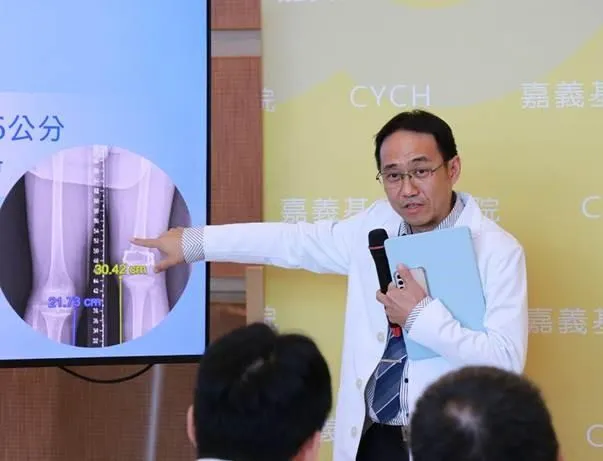 骨科陳俊和醫師補充說明骨骼能夠延長的公分數並非無限制，須經過評估，否則可能影響神經及血管。（圖／嘉義基督教醫院）