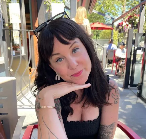 加拿大TikTok網紅蕾貝卡露娜(Rebecca Luna)。(圖/翻攝自抖音)