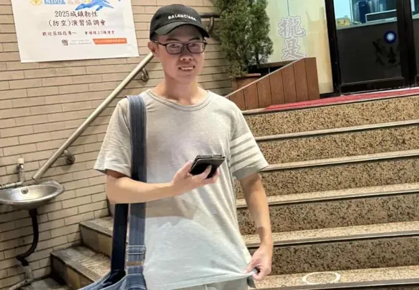 自封為「FBI帥哥」的鄧佳華，涉嫌偷拍遭法院判處有期徒刑6個月，將於明（2026）年1月9日刑滿出獄。（圖／資料畫面）