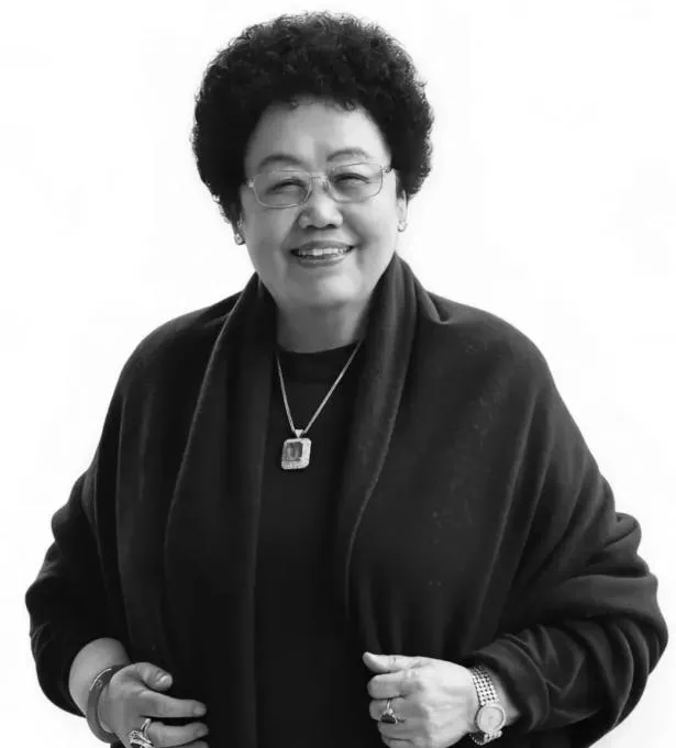 富華國際集團榮譽主席、中國紫檀博物館館長陳麗華。(圖/翻攝百度百科)