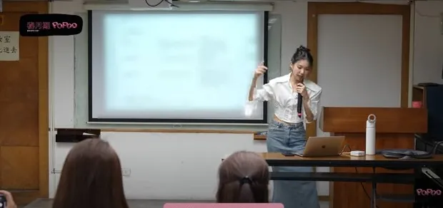 家寧協槓「當老師」傳授有關自媒體的經營祕訣。（圖／翻攝自秘月期POPOO YouTube）