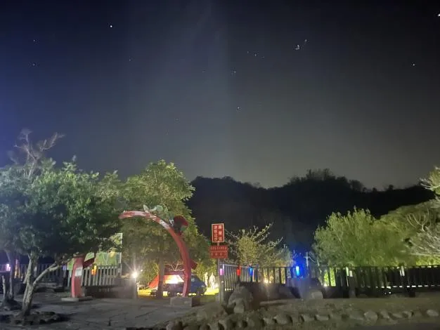 台南入秋後山區氣候轉為涼爽乾燥，夜間空氣清新潔淨。（圖／台南市政府觀光旅遊局）