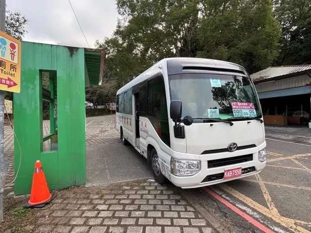 台南市楠西區梅嶺梅花盛開綻放,隨著花朵大量綻放遊客持續增加。(圖/台南市政府)