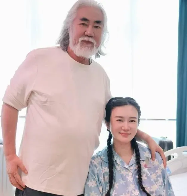 張紀中娶小31歲嫩妻，引發演藝圈轟動。（圖／翻攝自微博）&nbsp;&nbsp;