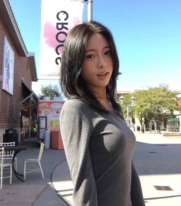 脫下擊劍面罩仙氣爆棚！20歲梁承慧私照曝光，高顏值引發台韓網友暴動。（圖／翻攝自IG）