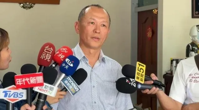 台中市鞋類商業同業公會理事長吳烱彬希望政府協助中小企業,穩定市場,減少恐慌。(圖/中天新聞)