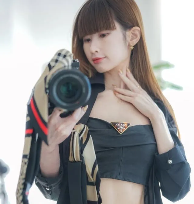 在紐約狂吃霸王餐遭關押的台籍女子「Pei Chung」。（圖／翻攝自IG@lu.pychung）