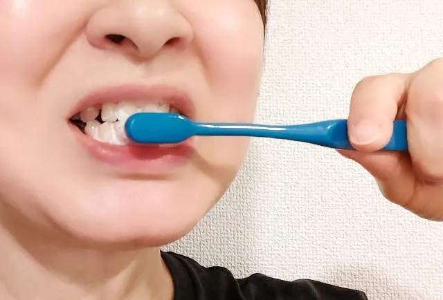 網友幾乎從不刷牙，卻依然沒有蛀牙。（示意圖／資料照）