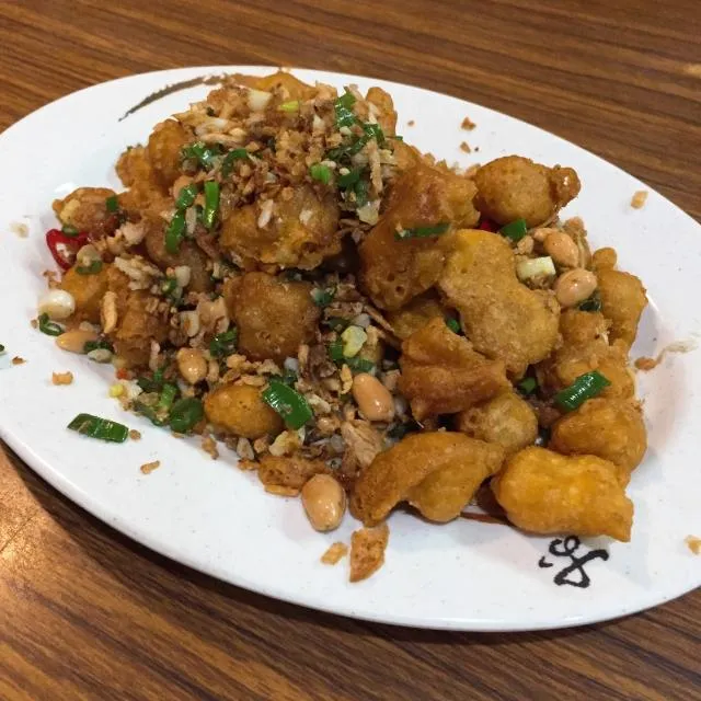原PO印象中，以前假日時段，熱炒店晚餐時常是排隊的，難道現在熱炒店不再那麼流行了嗎？熱炒。（示意圖／photoAC）