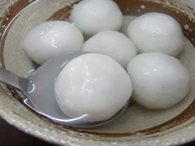 為慶祝元宵節，民眾多半會購買元宵或湯圓與家人共度佳節！（示意圖／pixabay）