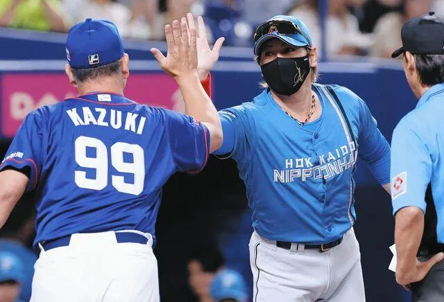 新庄剛志笑說不是硬湊成11勝7敗才輸球。（圖／翻攝自社群平台X）