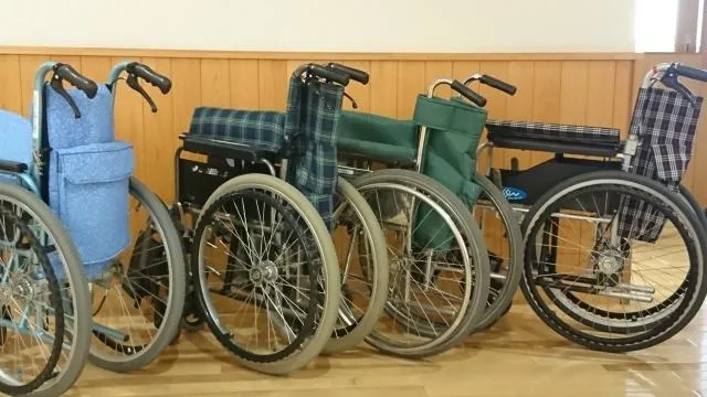 年長者若發生骨折，恐怕會進一步影響生活自理能力。（圖／Photo AC）