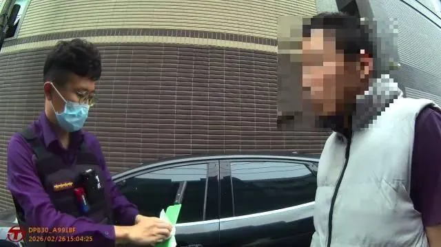 桃園市觀音區日前發生一起令人啼笑皆非的超商搶劫未遂案。（圖／翻攝畫面）
