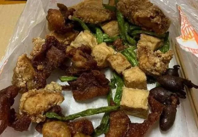 網友表示，「炸高麗菜超好吃！雖然有點油，但真的很香。」（示意圖／資料照）