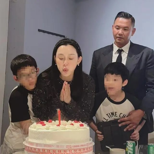 范瑋琪曬出一家四口溫馨慶生合照。（圖／翻攝IG fanfan）