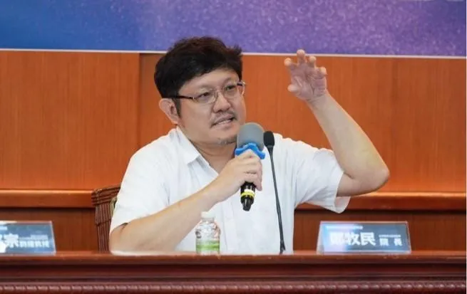 鄭牧民指出,過去有民眾進入診間不慎絆倒設備線材而跌倒,事後指控醫療院;所幸診所的錄影設備完整保存現場畫面,還原事實經過。(圖/主辦單位)