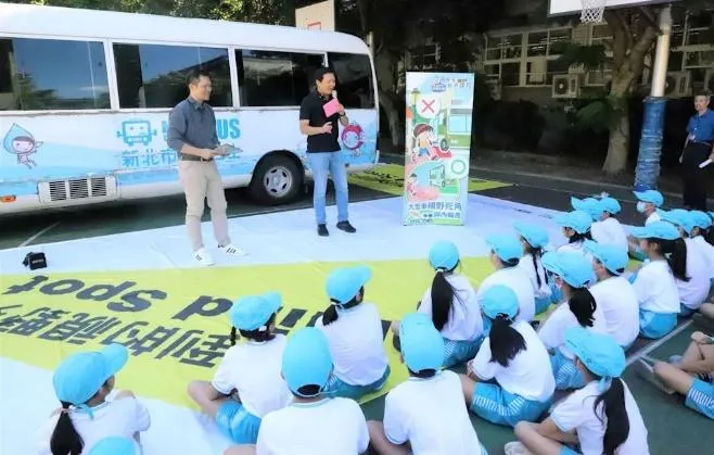 大型車內輪差體驗課程。（圖／新北市府提供）