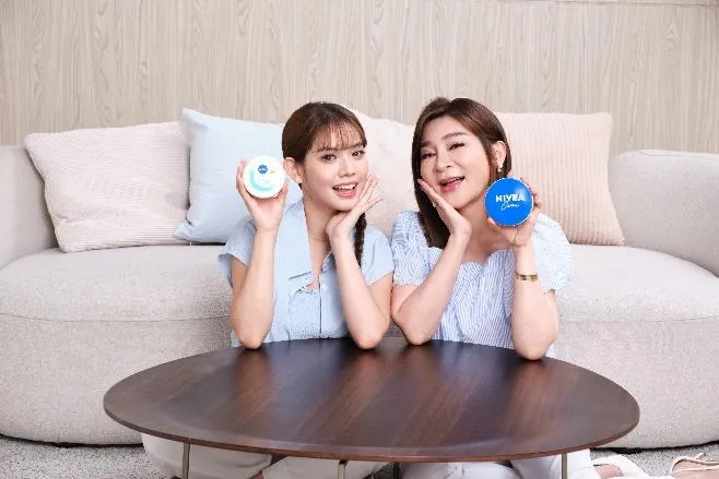 對於妮維雅的味道,彩樺姊透露自己是鐵粉,她從少女時期就開始使用經典小藍罐。(圖/妮維雅提供)