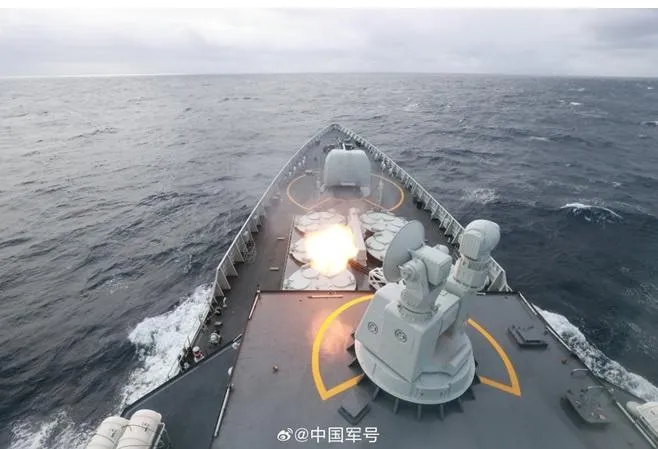解放軍圍台軍演。（圖／中國軍號微博）