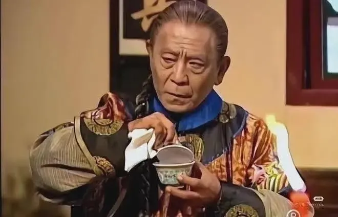 谷峰飾演《鹿鼎記》的海大富。（圖／翻攝自微博）
