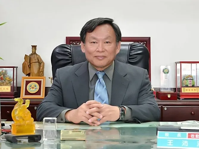 台中教育界「王牌校長」王沛清驚傳5日在家睡覺時突呼吸急促，送醫不治。（圖／翻攝王沛清臉書）