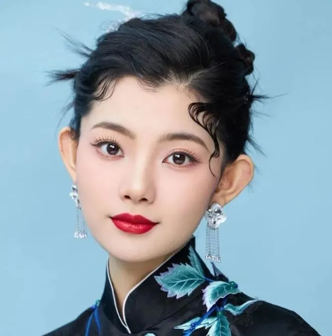 趙娜將代表大陸角逐環球小姐后冠。（圖/翻攝新浪微博）