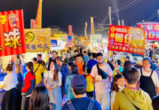 台南花園夜市本月3日起新增週五營業時段。（圖/翻攝自花園夜市臉書）
