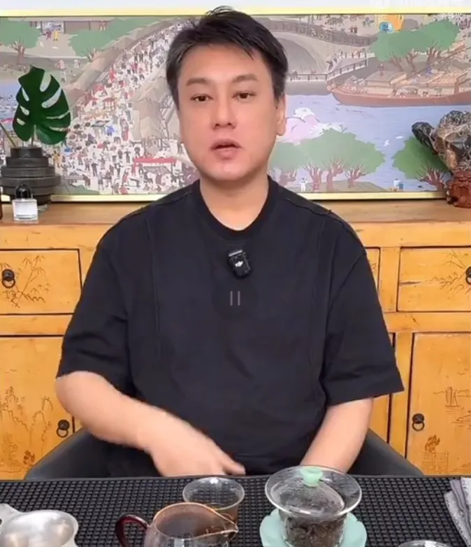 朱孝天被阿信打動。（圖／翻攝自微博）