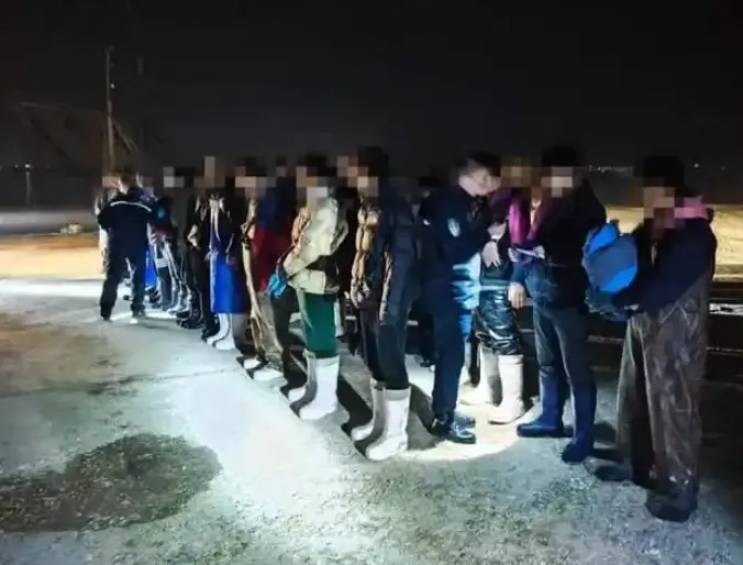 被抓獲的27人。（圖／翻攝《煙台日報》）