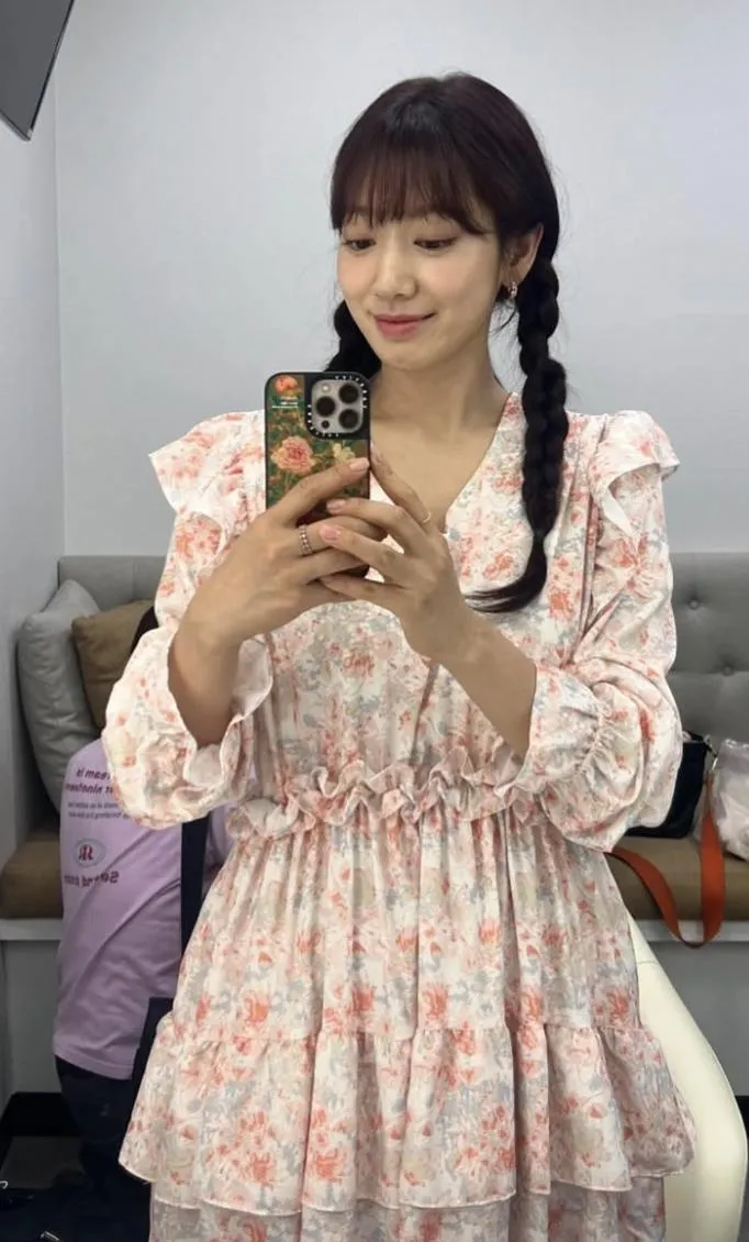 朴信惠在2022年嫁給演員崔泰俊，婚後育有一子。（圖／翻攝IG ssinz7）