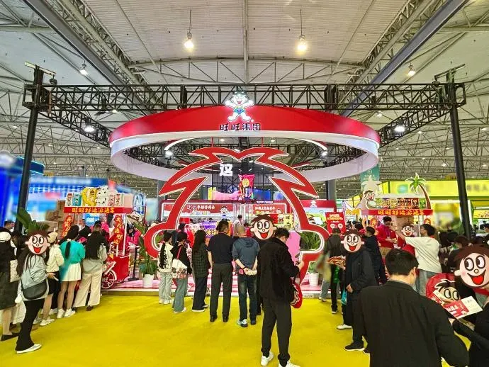 大陸第112屆全國糖酒商品交易會在成都舉行，旺旺集團帶新品亮相。（圖／旺旺集團提供）