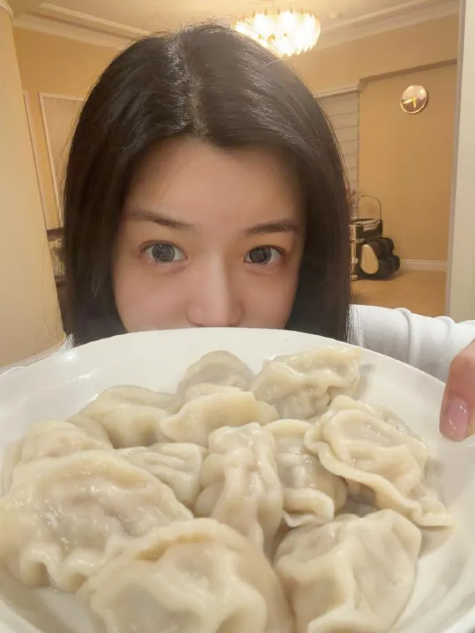 陳妍希曬素顏自拍美兆,狀態超凍齡。(圖/翻攝微博 陳妍希michelle)
