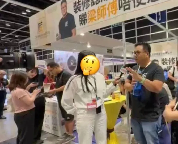 假央視記者採訪參展商。(圖/翻攝Threads「stinteriorhk」)