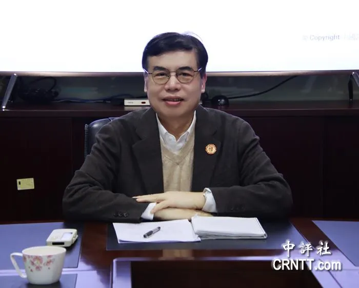 香港《中評社》社長郭偉峰已在29日於香港病逝,享壽68歲。(圖/翻攝自《澎湃新聞》)