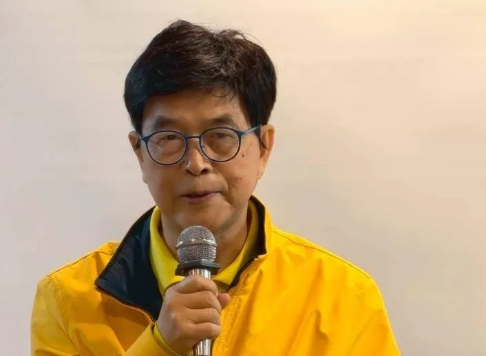 前花蓮市長葉耀輝不認初選民調狂輸自認遭偷襲。（圖／葉耀輝臉書）