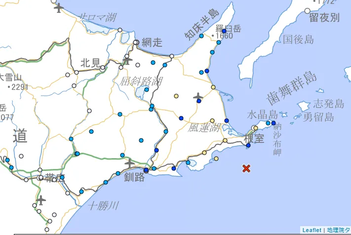 日本北海道根室半島東南近海2日晚間發生規模5.2地震,6地最大震度達4級。(圖/翻攝自日本氣象廳官網)