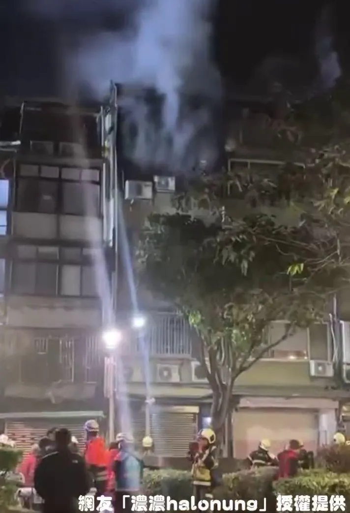 火災現場。(圖/由網友濃濃halonung授權使用)