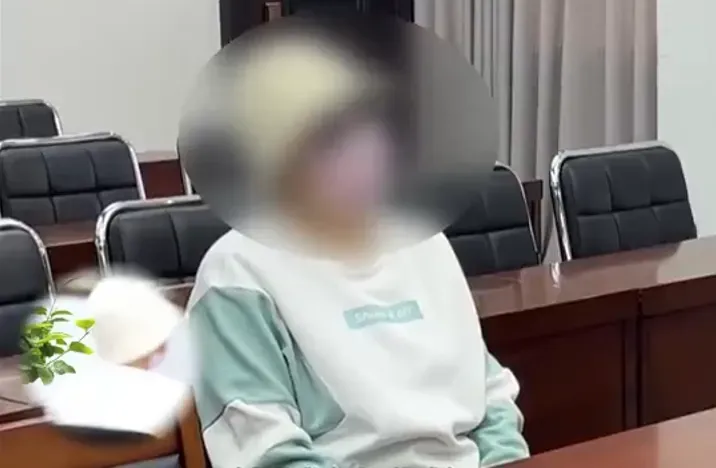 70多歲阿嬤網戀被騙500萬。(圖/翻攝自微博)