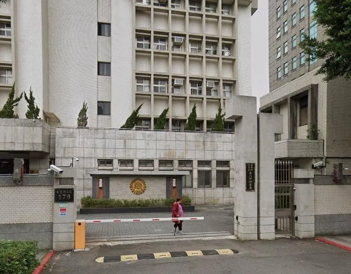 法務部調查局台北市調查處60歲金姓調查官，18日晚間被發現陳屍於辦公室座位，確切死因待檢方相驗。（圖／Google map）