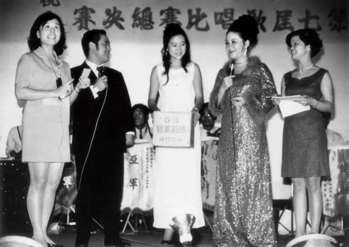 林安娜（左一）出席國聲廣播電台第七屆歌唱比賽總決賽。（圖／翻攝國聲廣播電台 臉書）