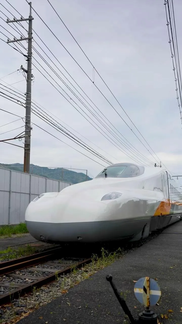 在降噪方面，N700ST搭載獨家專利的全包覆設計與減震技術，噪音可降低至少3分貝。（圖／高鐵提供）